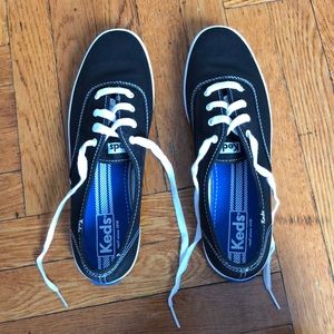 Pair of Black Keds